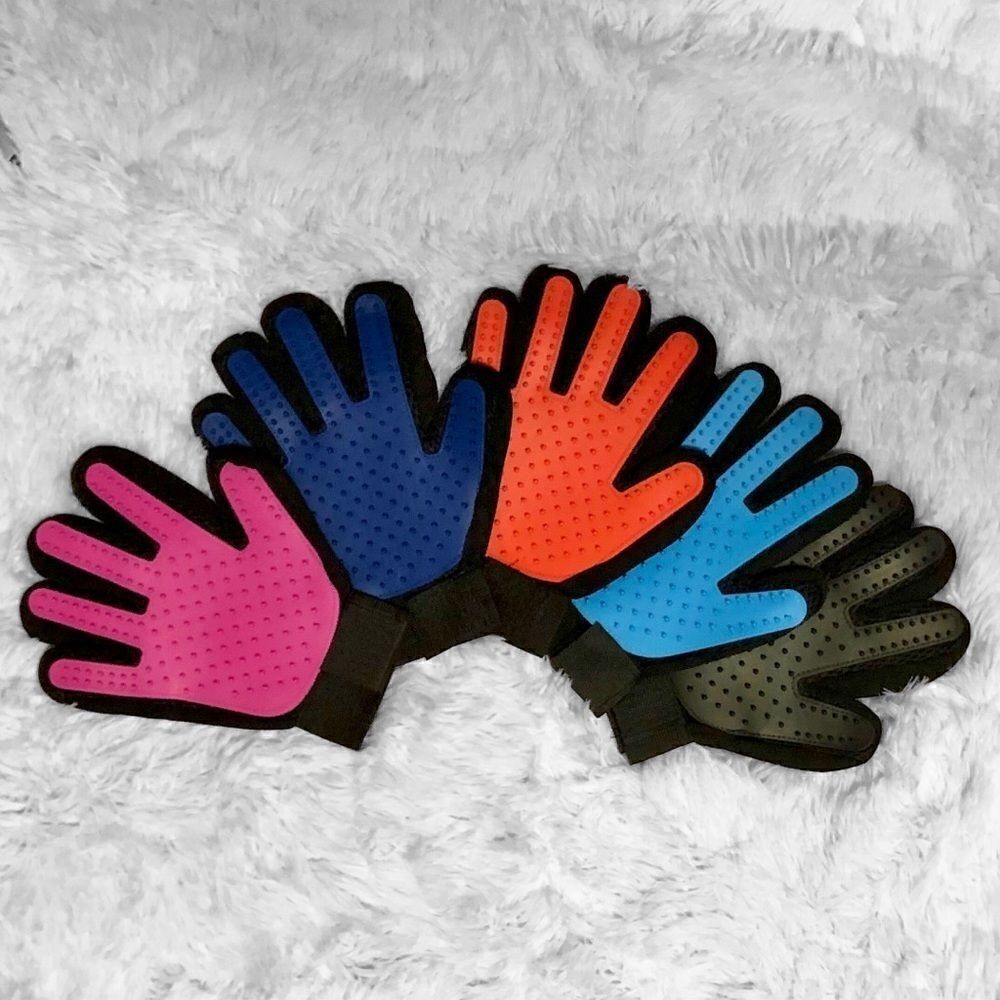 Blue Pet Groom Massage Glove - Picture 2 of 7